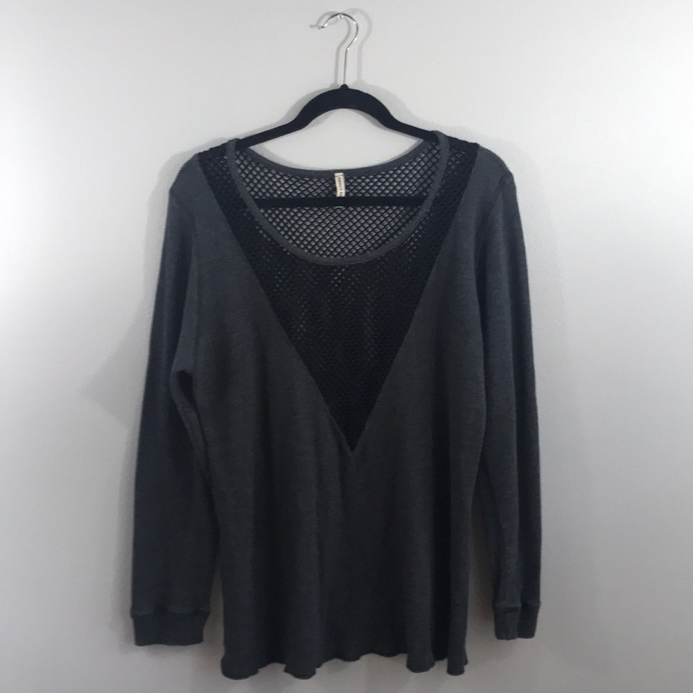 LF Emma & Sam Long Sleeve Mesh V Top Small